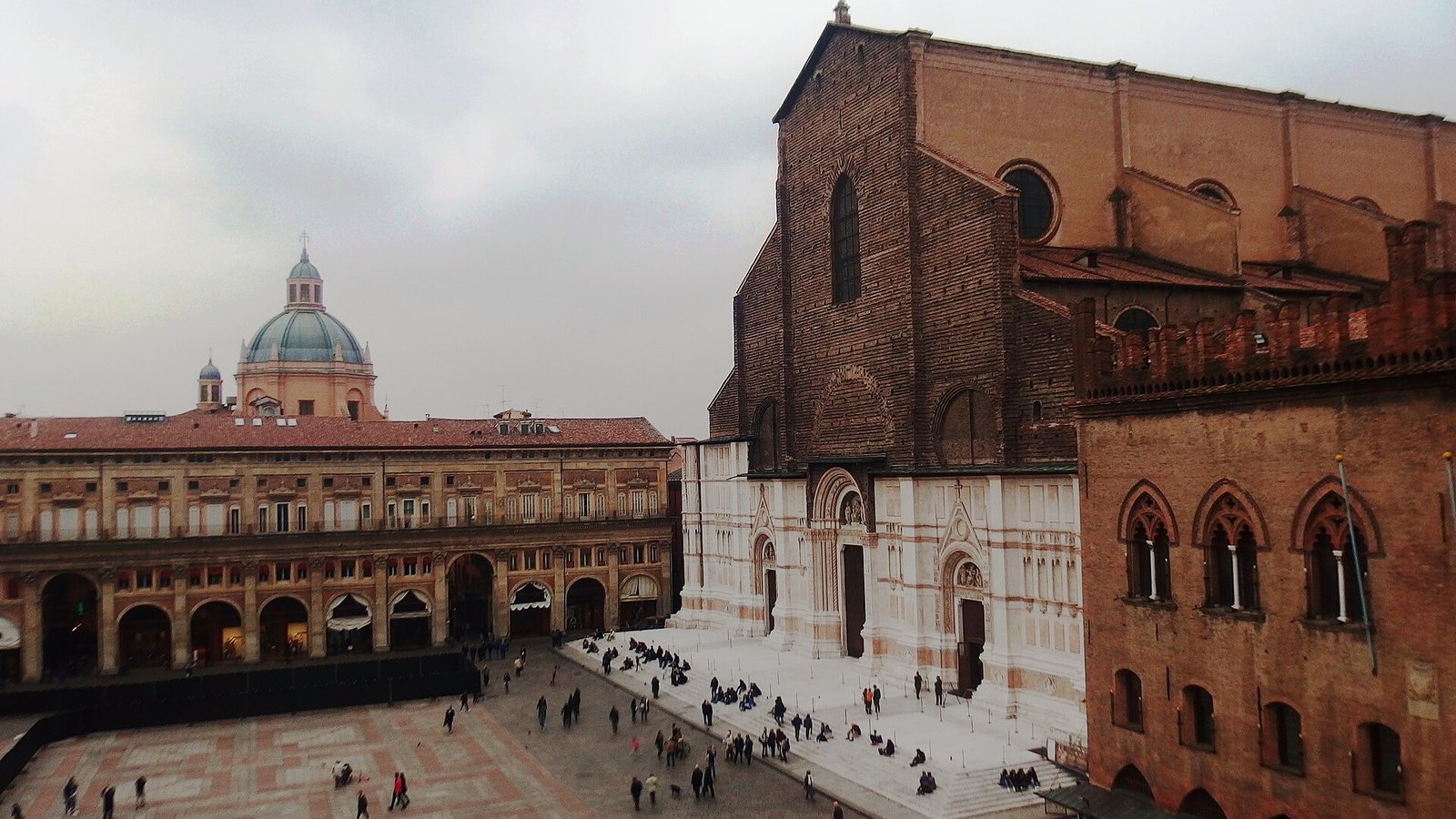 Piazza Maggiore in Bologna, Italy