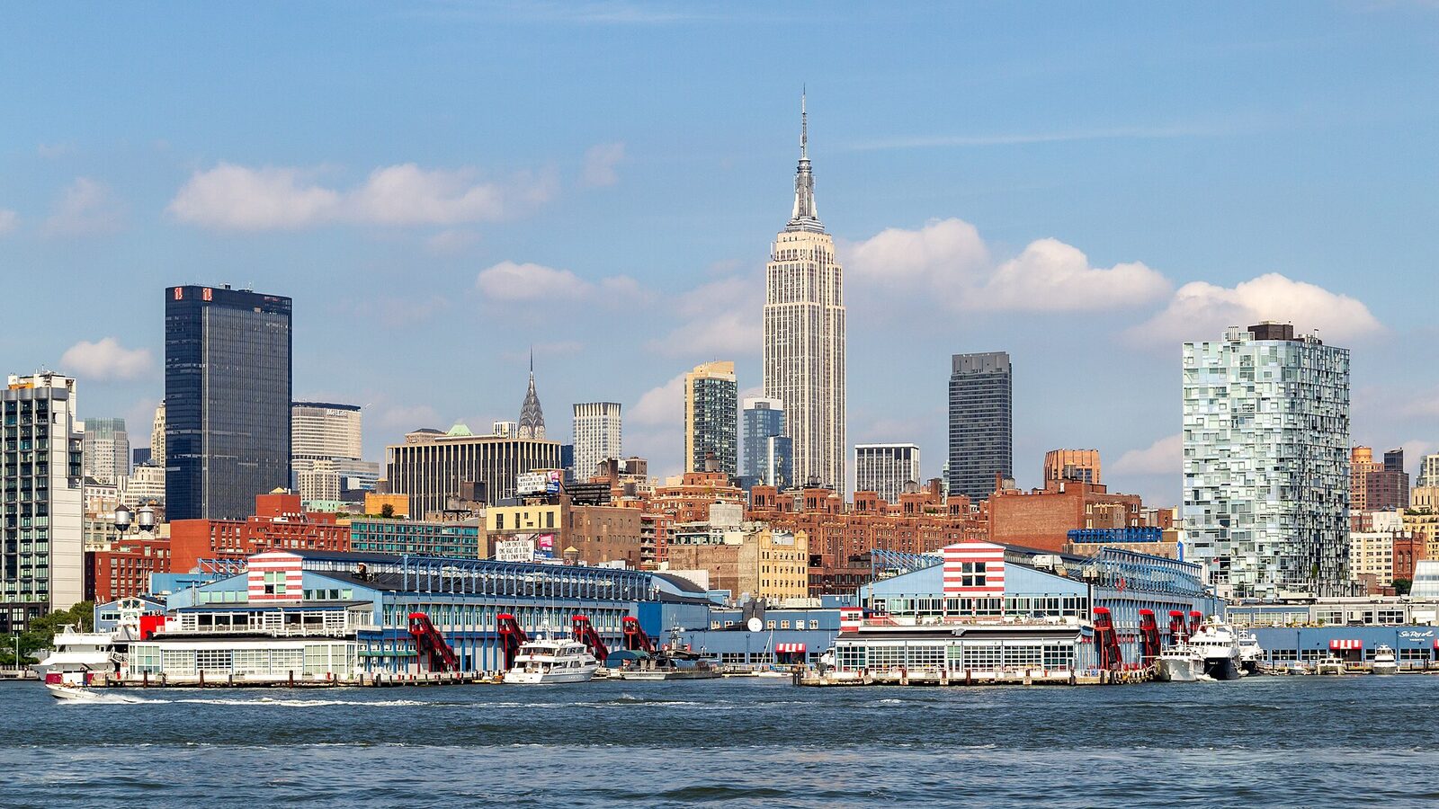Manhattan skyline with the Empire State Building seen from across the Hudson River