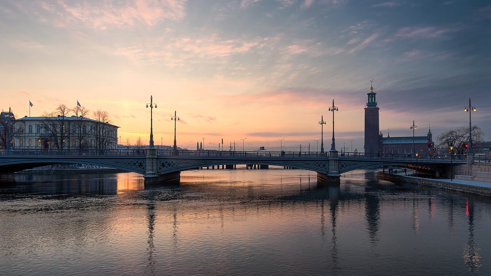 Vasabron bridge across the Norrström in Stockholm, with the city hall in the background