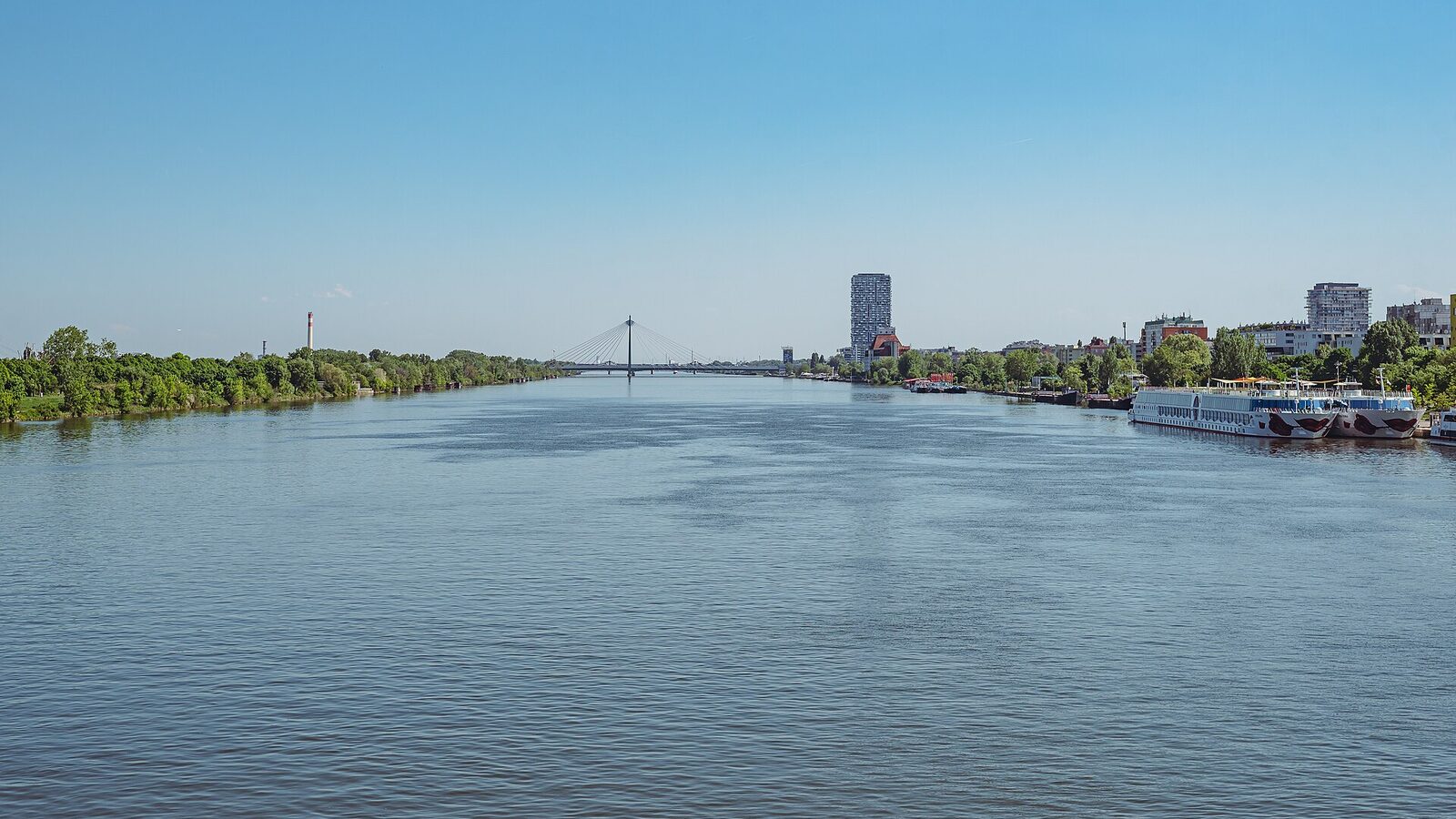 View from the Reichsbrücke on the Danube