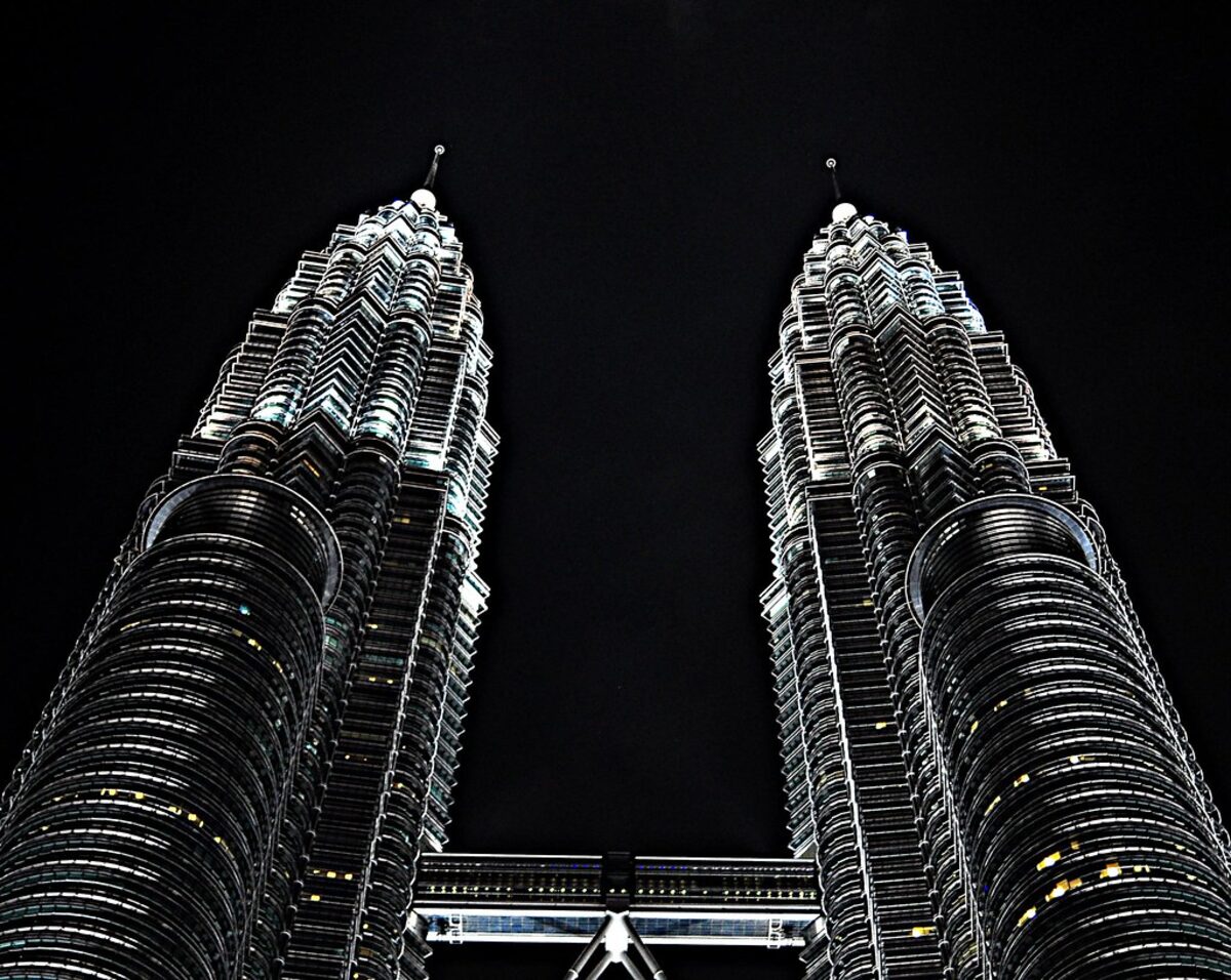 Kuala Lumpur Petronas Towers night